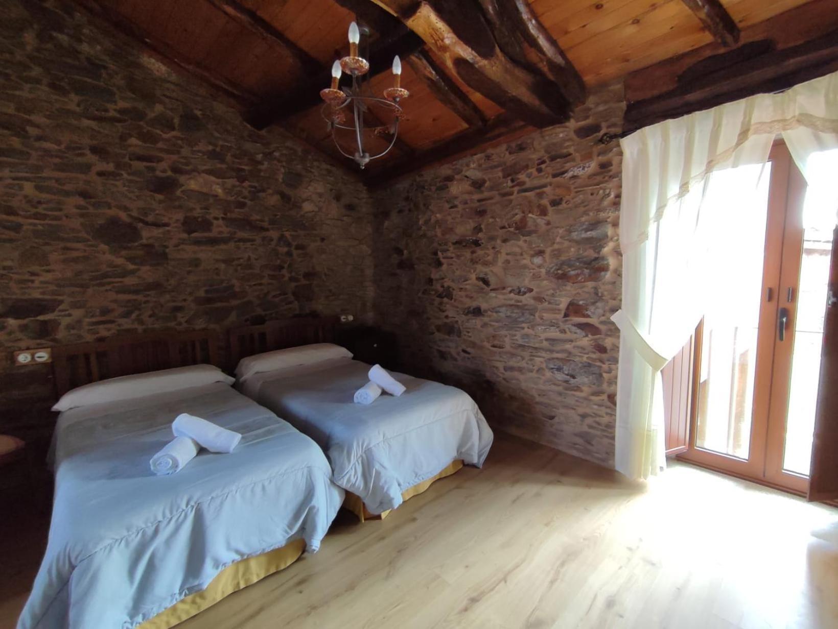 Vila Peregrina-Taxi Gratis Арсуа Екстер'єр фото
